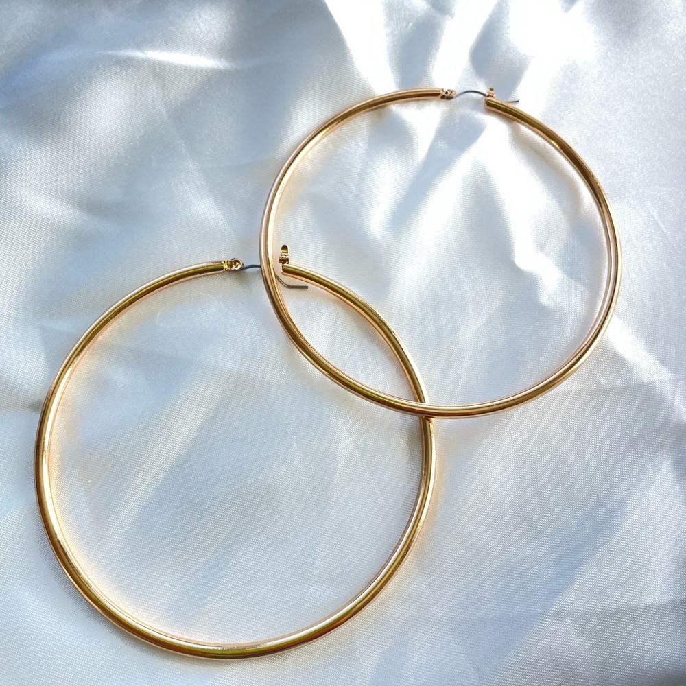 Elegant Gold Hoop Earrings (Large)